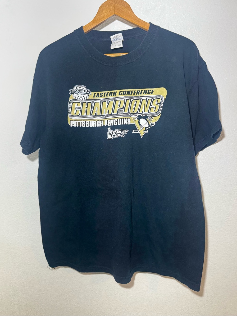 Vintage 2008 NHL Pittsburgh Penguins Eastern Conference Champions Navy T-Shirt